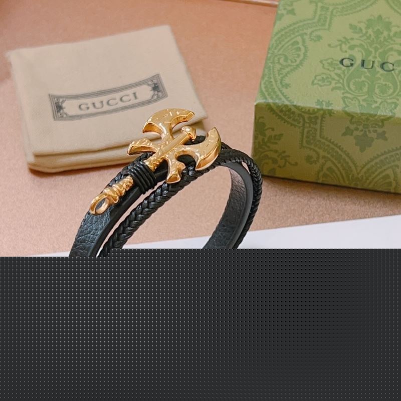 G*u*i bracelets